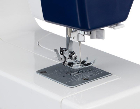 Электромеханическая швейная машина Janome SP903